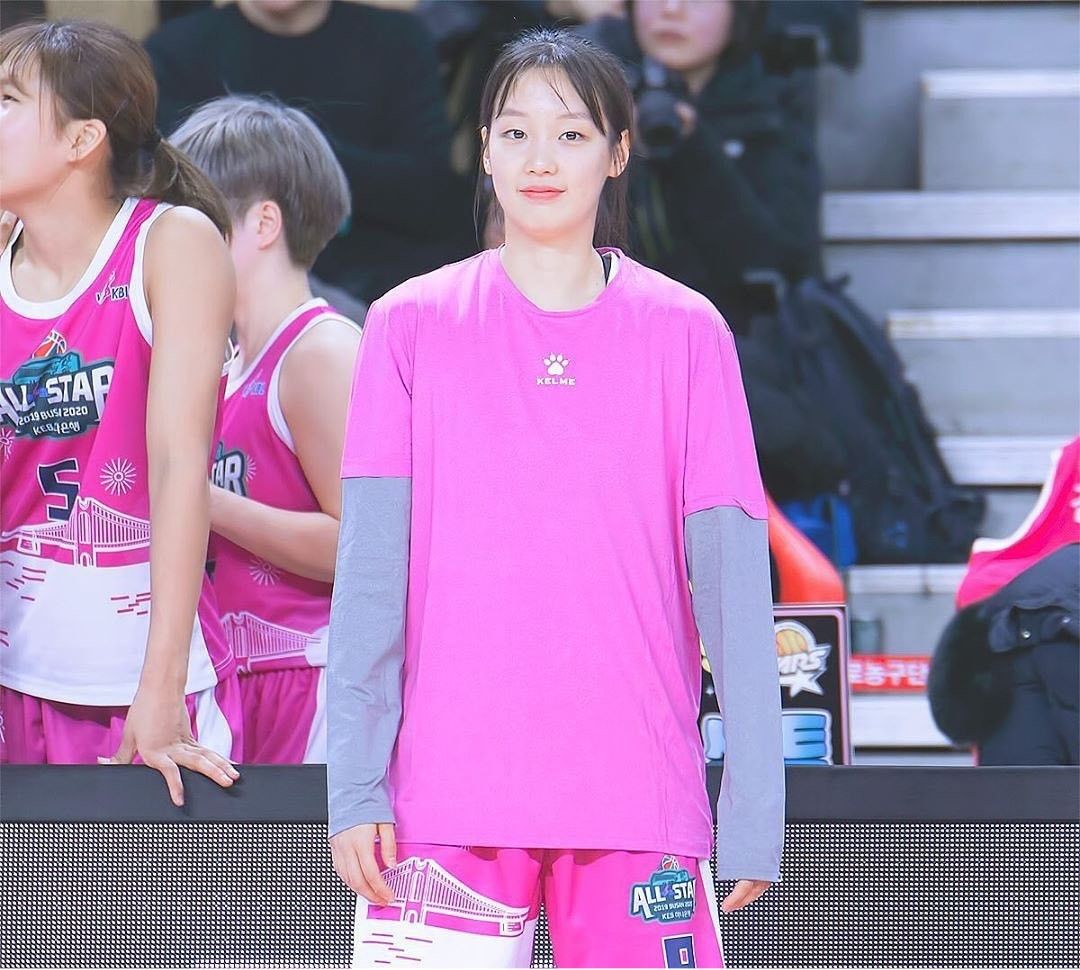 女篮亚洲杯各国球员谁最美？韩国女篮颜值扛把子——控球后卫申智现