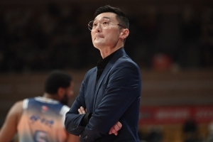 开云体育官网-麦穗丰：新疆男篮能够晋级少不了主教练刘炜的进步